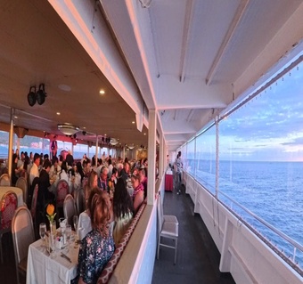 하와이 디너크루즈 완벽 가이드: 스타 오브 호놀룰루 뷔페 투어 예약 정보